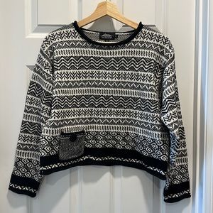 Icelandic Designs Cropped Sweater Size Small